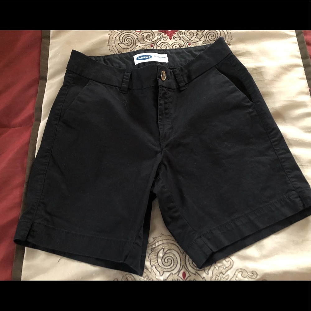 Old Navy black shorts